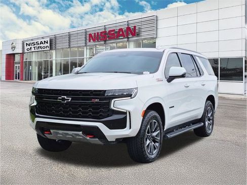 Used 2024 Chevrolet Tahoe Z71 w/ Luxury Package AWD/4WD image 8