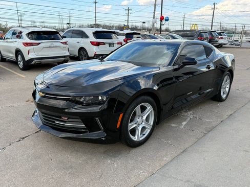 Used 2017 Chevrolet Camaro LT w/ Technology Package image 6