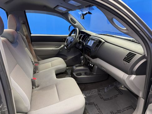 Used 2013 Toyota Tacoma 2WD Regular Cab image 18
