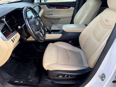 Used 2019 Cadillac XT5 Premium Luxury FWD image 31