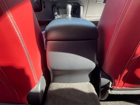 Used 2023 MAZDA MAZDA3 s image 28