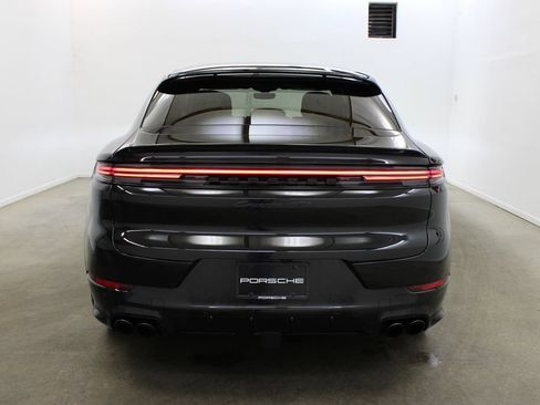 Used 2026 Porsche Cayenne GTS AWD/4WD image 6