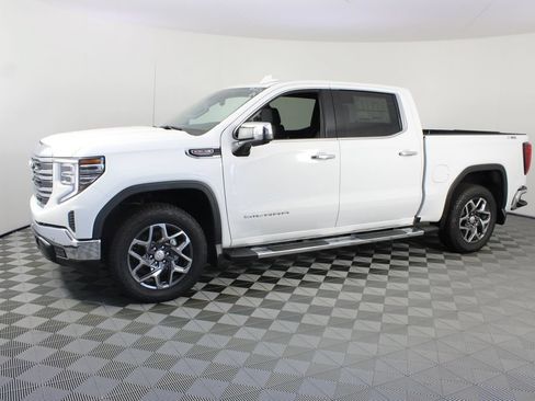 New 2026 GMC Sierra 1500 SLT w/ SLT Premium Plus Package AWD/4WD image 2
