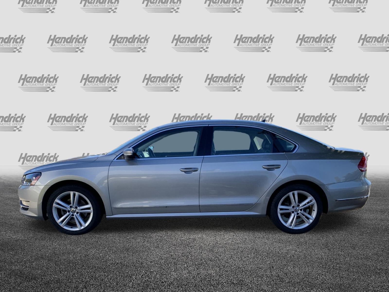 Used 2013 Volkswagen Passat 3.6 SEL Premium FWD image 7