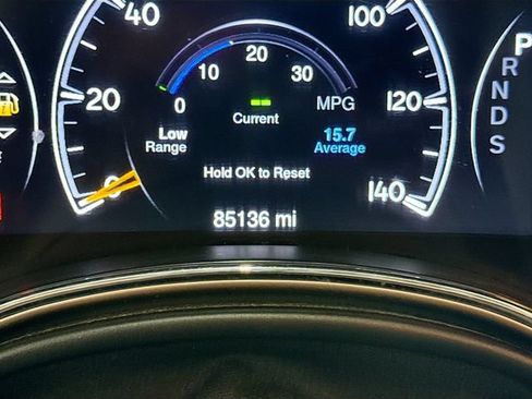 Used 2015 Jeep Grand Cherokee Overland w/ Advanced Technology Group AWD/4WD image 13