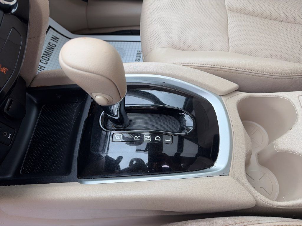 Used 2015 Nissan Rogue SL w/ SL Premium Package FWD image 25