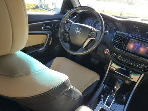 Used 2016 Honda Accord EX-L image 18