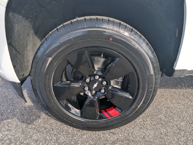 Used 2022 Chevrolet Colorado LT w/ Redline Special Edition RWD image 11