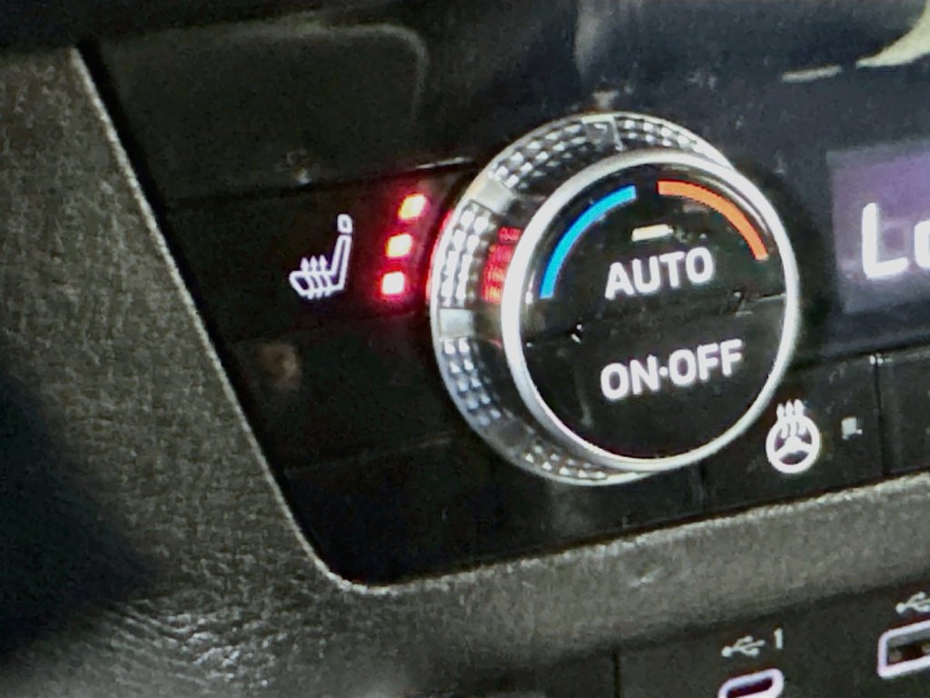 Used 2025 Mitsubishi Outlander 4WD Plug-In Hybrid image 24