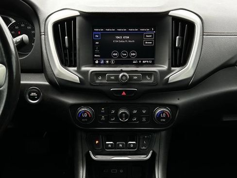 Used 2020 GMC Terrain SLE w/ Driver Convenience Package AWD/4WD image 17