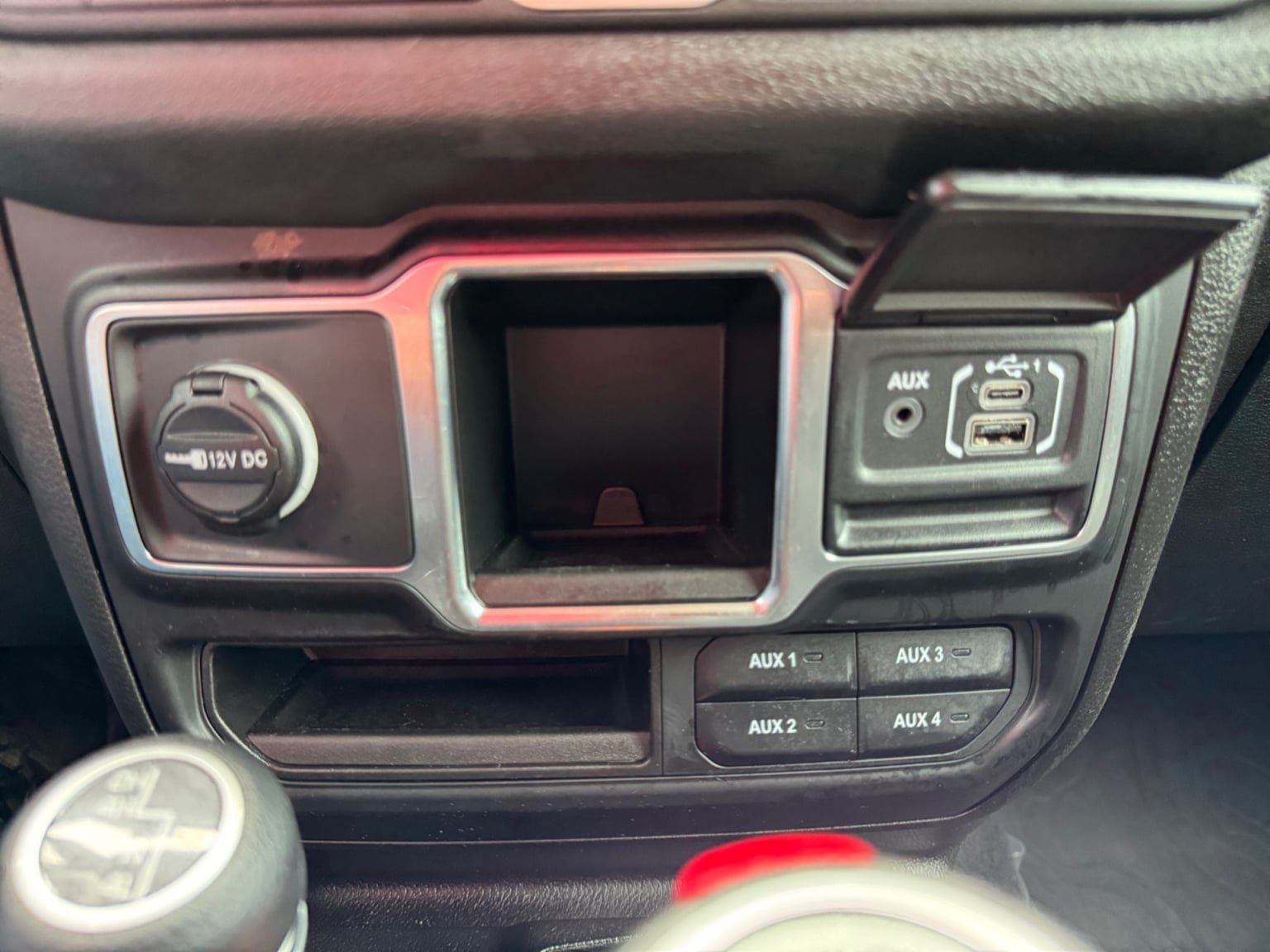 Used 2024 Jeep Wrangler Sport AWD/4WD image 25