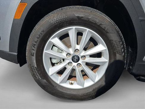 Certified 2025 Hyundai Tucson SE image 25