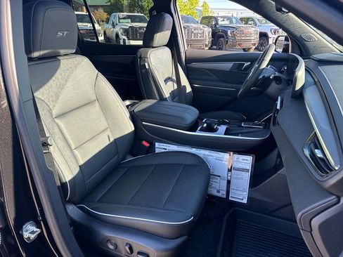 New 2026 Buick Enclave Sport Touring w/ Power Package image 10