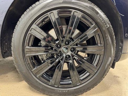 Used 2023 Land Rover Range Rover SE image 11