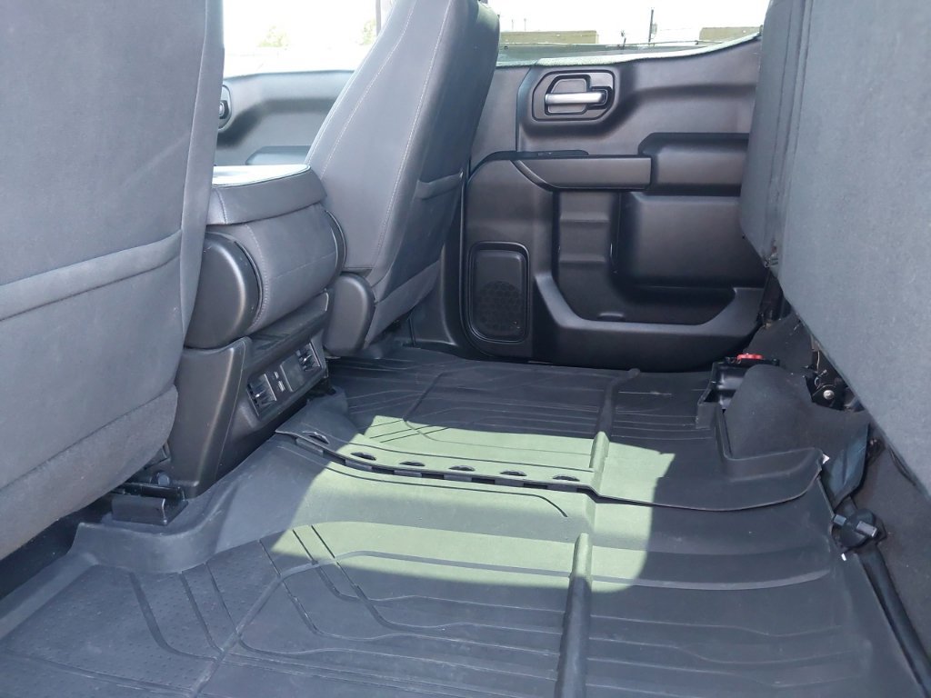Used 2024 Chevrolet Silverado 1500 Custom w/ Turbomax Blackout Package AWD/4WD image 8