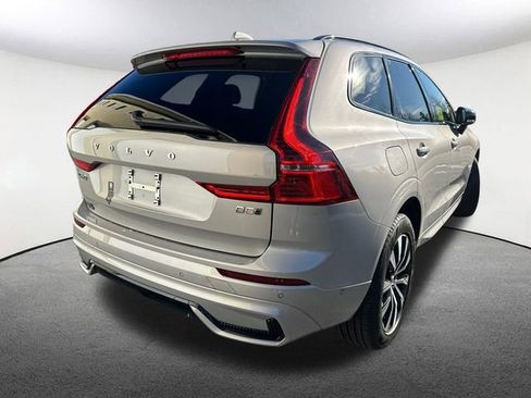 Used 2025 Volvo XC60 B5 Plus image 14