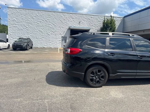 Used 2023 Subaru Ascent Onyx Edition AWD/4WD image 8