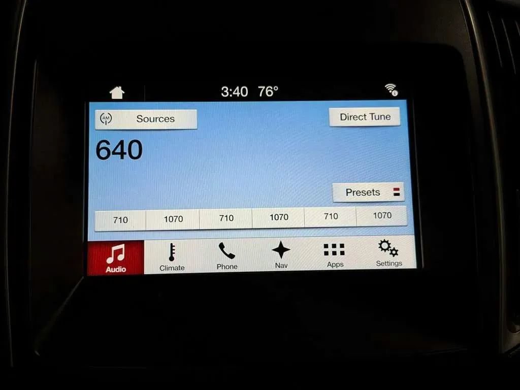 Used 2018 Ford Edge SEL w/ Equipment Group 201A FWD image 39