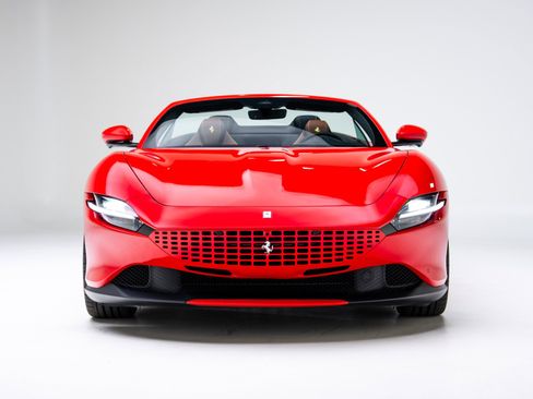 Used 2025 Ferrari Roma Spider image 4