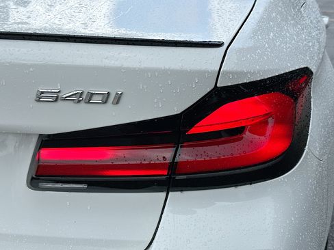 Used 2023 BMW 540i w/ M Sport Package image 32