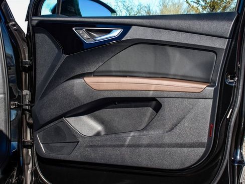 Used 2023 Audi Q4 e-tron Premium Plus w/ Premium Plus image 13