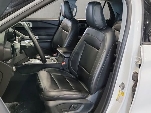 Used 2021 Ford Explorer XLT w/ Equipment Group 202A image 35