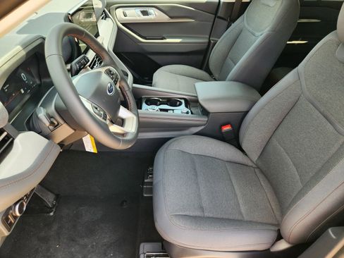 New 2026 Ford Explorer Active image 13