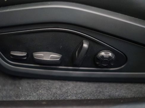 Used 2025 Porsche Taycan 4S image 22