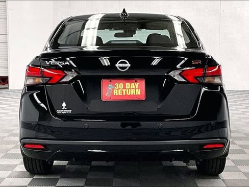 New 2025 Nissan Versa SR w/ Trunk Package image 5