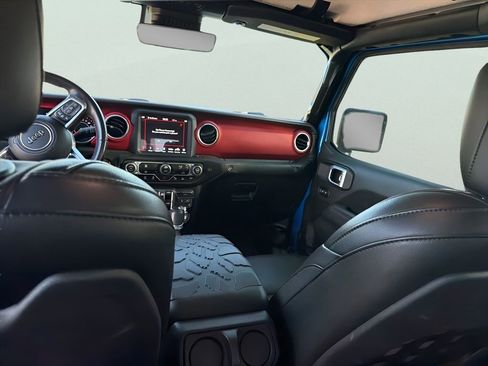 Used 2020 Jeep Gladiator Rubicon AWD/4WD image 19