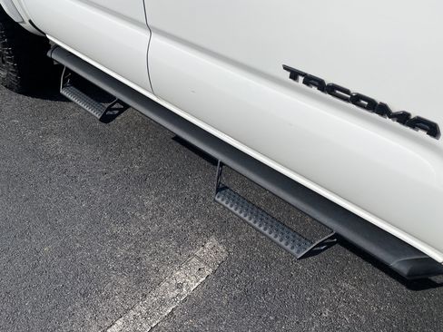 Used 2023 Toyota Tacoma SR5 image 39