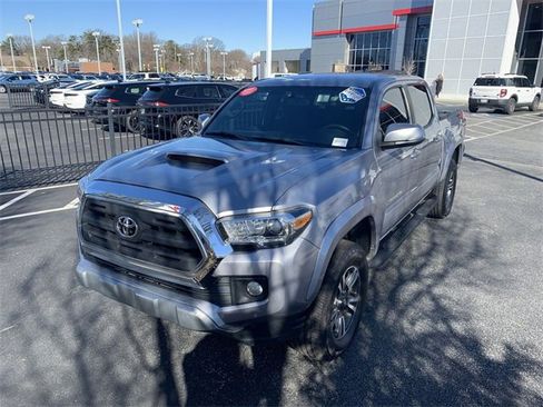 Certified 2016 Toyota Tacoma TRD Sport image 1