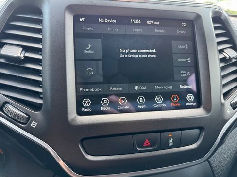 Used 2022 Jeep Cherokee Trailhawk w/ Comfort/Convenience Group image 35