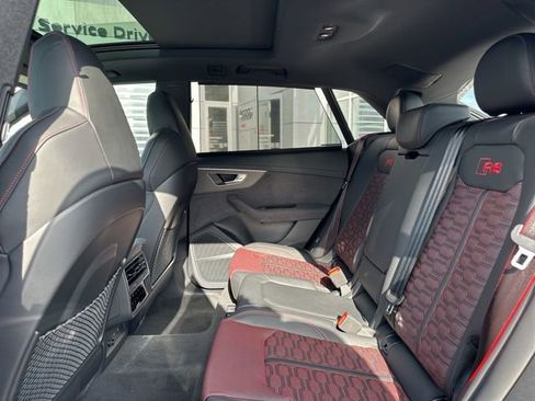 New 2025 Audi RS Q8 performance image 13