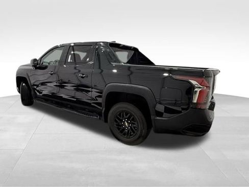 Used 2025 Chevrolet Silverado EV LT image 2