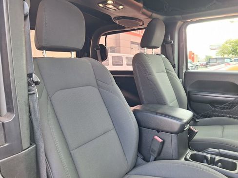 Used 2020 Jeep Wrangler Sport AWD/4WD image 23