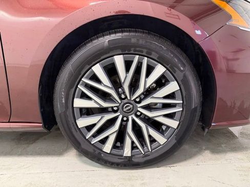 Used 2023 Nissan Altima 2.5 SV FWD image 24
