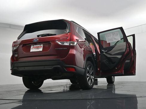 Used 2023 Subaru Forester Limited w/ Popular Package #2 AWD/4WD image 44