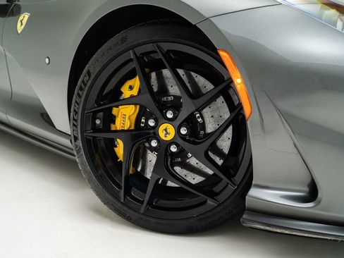 Used 2020 Ferrari 812 Superfast image 33