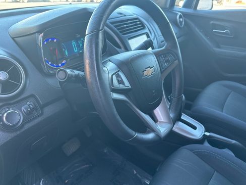 Used 2016 Chevrolet Trax LT image 24