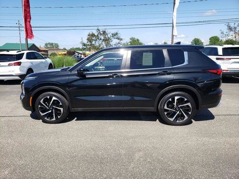 Used 2023 Mitsubishi Outlander SE AWD/4WD image 4