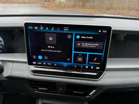 Certified 2025 Volkswagen Tiguan S image 22