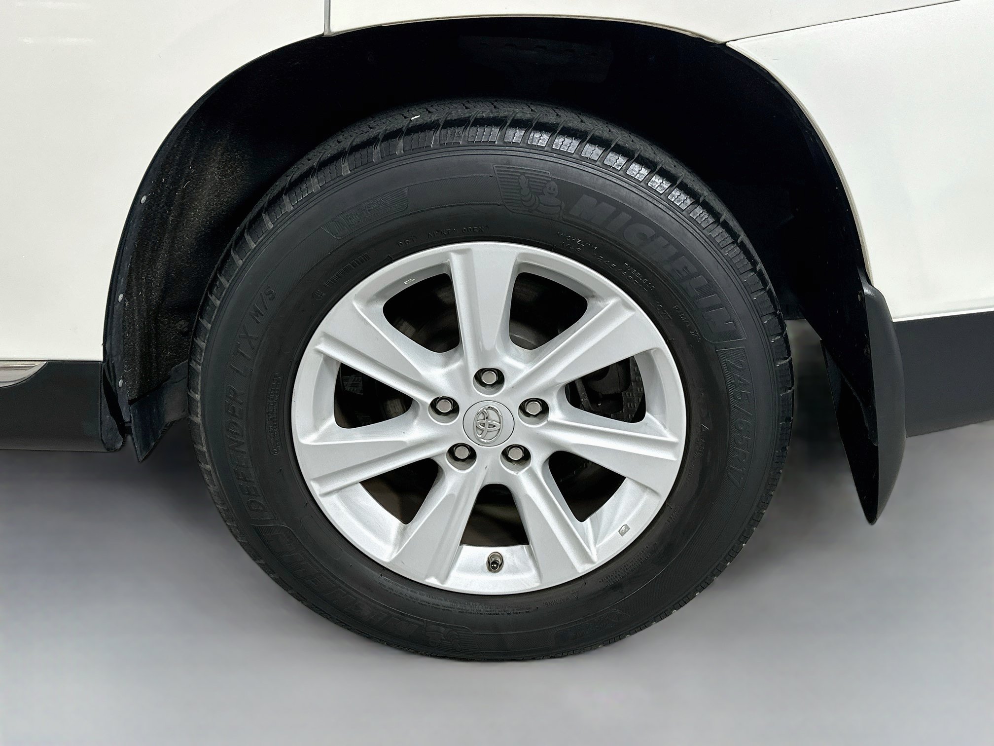 Used 2013 Toyota Highlander SE AWD/4WD image 30