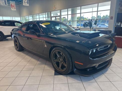 Used 2016 Dodge Challenger R/T Scat Pack w/ Leather Interior Group RWD image 1