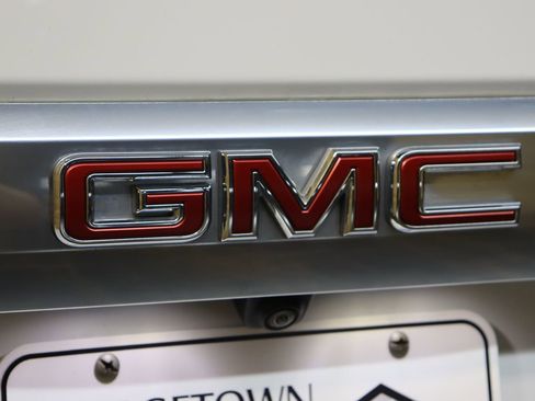 Used 2023 GMC Yukon Denali AWD/4WD image 24