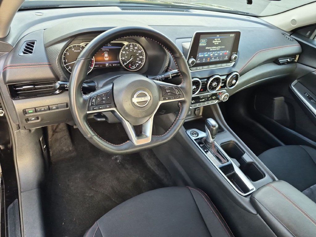 Used 2025 Nissan Sentra SR w/ Midnight Edition FWD image 10