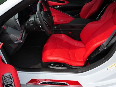 Used 2024 Chevrolet Corvette Stingray Preferred Conv w/ Z51 Performance Package image 8