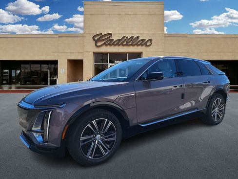 New 2026 Cadillac Lyriq Luxury image 7