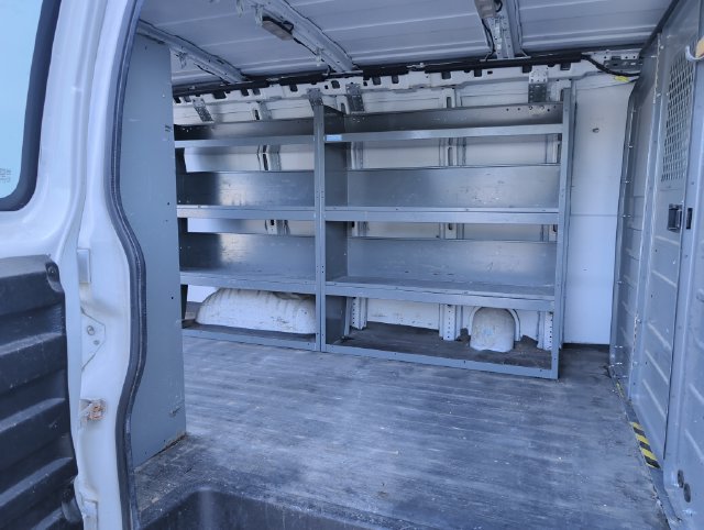Used 2016 Chevrolet Express 2500 RWD image 21