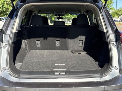Used 2025 Nissan Rogue S FWD image 25